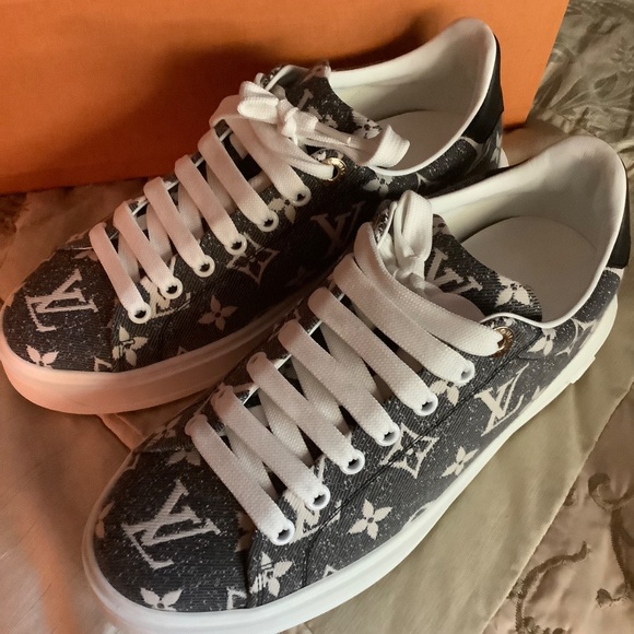 Louis Vuitton gray denim Time Out Sneakers - Picture 3 of 8
